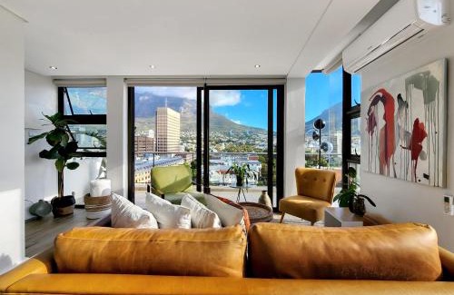 Cape Town City Centre Apartment | Luxury Penthouse Loft with 300 degrees Cityscape Views