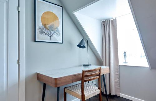 Copenhagen City Centre Apartment | LUXURY Penthouse · Private Balcony · Heart of Copenhagen
