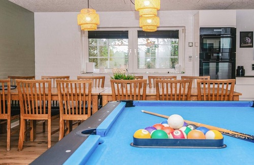 Husby House | Luxury Pool House by Sea - By Traum Ferienwohnungen