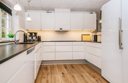 Husby House | Luxury Pool House by Sea - By Traum Ferienwohnungen