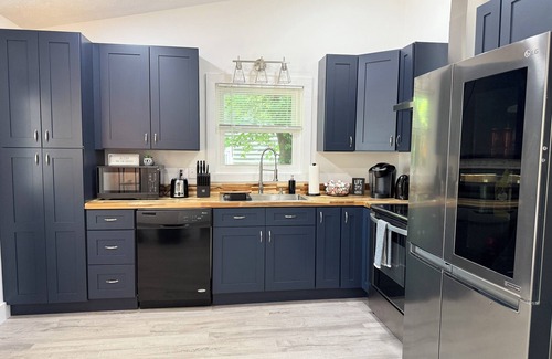 Fayetteville House | Luxury Pool/Stylish 3BDR, 10 min to FT Bragg!