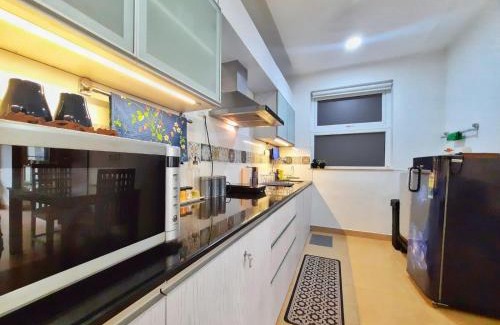 Siolim Cabin | Luxury Pool view Apartment w Jacuzzi by Mirabella