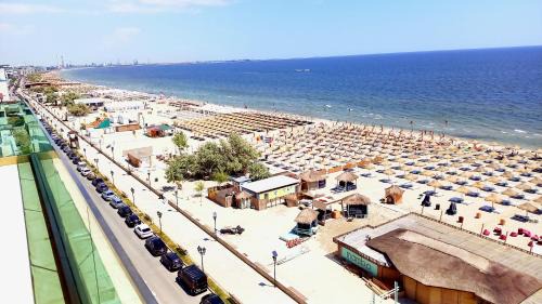 Mamaia-Sat Apartment | Luxury Promenada Apartment - Frontal Beachfront Mamaia Nord