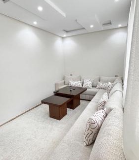 Luxus Apartment | Luxury residence with pools and games