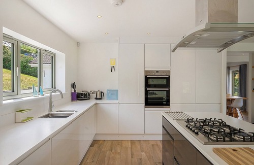 Noss Mayo House | Luxury Riverside getaway in Noss Mayo with stunning views over the River Yealm