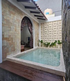 Gresik Villa | Luxury Room 2 with Pool at Pondok Raima SYARIAH