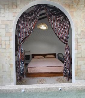 Gresik Villa | Luxury Room 2 with Pool at Pondok Raima SYARIAH