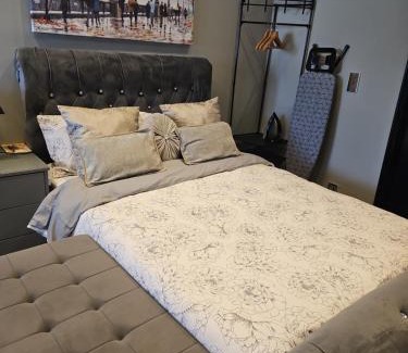 Dudley House | Luxury Room In Dudley