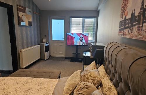 Dudley House | Luxury Room In Dudley