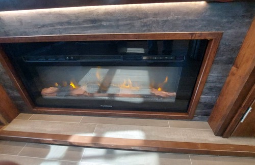 Boerne House | Luxury RV Glamping: Cozy Up in Hill Country