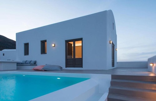 Imerovigli Villa | Luxury Santorini Villa Villa Deluxe Suite Private Pool Sea View Imerovigli