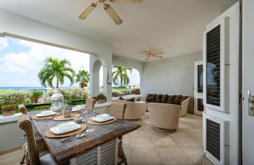 Playa Apartment | Luxury Seafront 4p large ground floor apartment