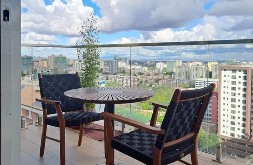 Nairobi Apartment | Luxury Skynest with Gym and Pool in Westlands