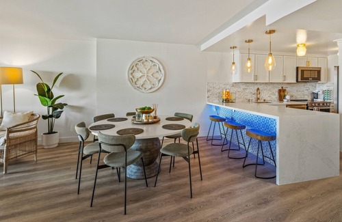 Marina del Rey Condo | Luxury Smart Home w/Gorgeous Waterfront Retreat + Amazing Sunset Views