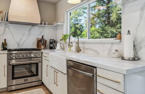 Sonoma House | Luxury Sonoma Estate + Guest Cottage in Heart of Wine Country