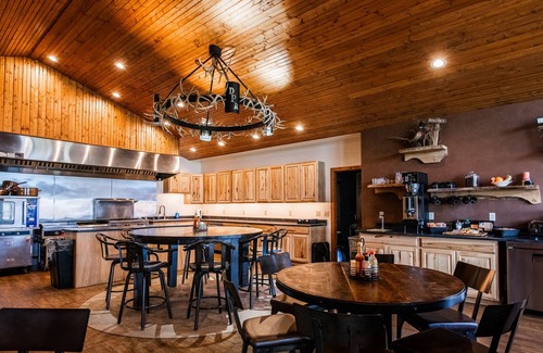 Carpenter Cabin | Luxury South Dakota Upland Lodge: El Jefe by Double P Ranch: