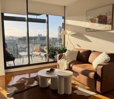 Newstead Apartment | Luxury Stay With City View - Free Parking,Pool,Wifi
