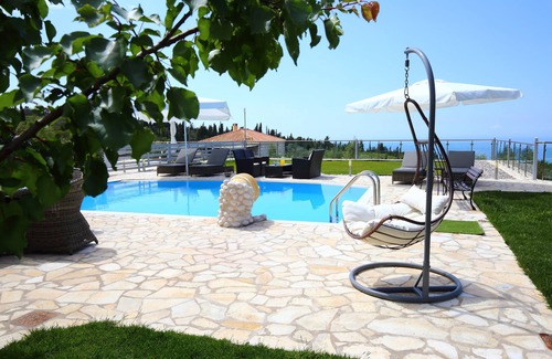 Tsoukaladhes Villa | Luxury stone Villa Emily close to Kathisma and Mylos beach