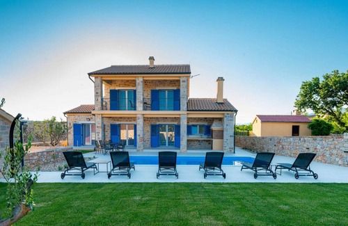 Vinjerac Villa | Luxury Stone Villa BANOVI