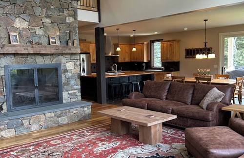 Stratton Mountain House | Luxury Stratton Mtn Home w/Bromley view-Huge Game Rm, VIP Mtn Parking