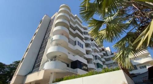 Wat Ket Apartment | Luxury Suite Cozy King BedSwimmingPooll Train