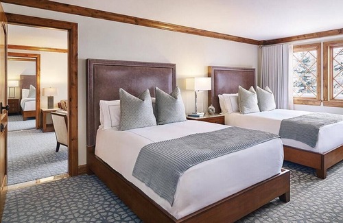 Vail Resort | Luxury Suite for Groups w/Private Bathrooms & Well-Appointed Living Area