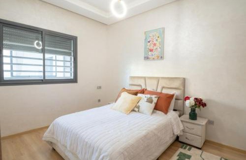 Ain Harrouda Apartment | Luxury & sweet studio apartment with swimming pool
