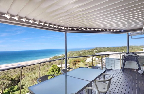 Point Lookout Apartment | Luxury three bedroom unit with spectacular beach and ocean views.