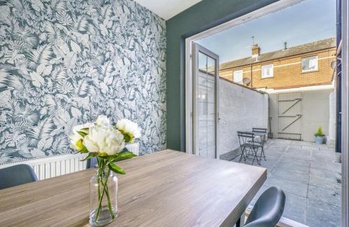 Belfast House | Luxury Townhouse 2BR Belfast's Best Area