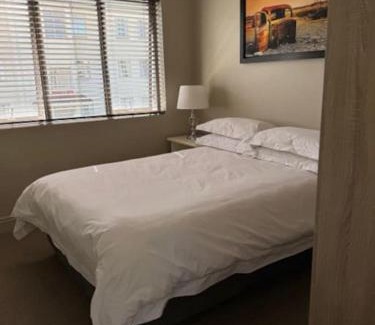 Stellenbosch Central House | Luxury Townhouse in Stellenbosch CENTRAL (BACK-UP POWER)