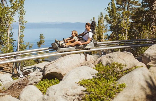 South Lake Tahoe Condo | Luxury Two Bedroom Residence steps from Heavenly Village Book 7 Nights for 10% Off by RedAwning