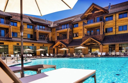 South Lake Tahoe Condo | Luxury Two Bedroom Residence Steps From Heavenly Village