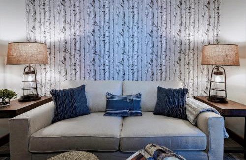 South Lake Tahoe Apartment | Luxury Two Bedroom Residence Steps From Heavenly Village Condo