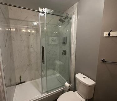Canmore Apartment | Luxury Two Queen Beds Condo - Grande Rockies Resort Indoor Parking Pool Hot tub GYM