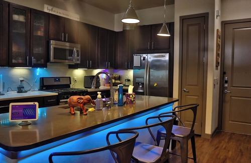 Energy Corridor Apartment | Luxury Urban Upscale 1-bedroom apt in Energy Corridor 15 minutes from Downtown.
