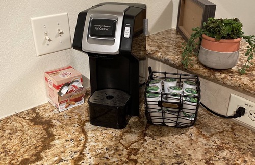 Clear Lake Shores Condo | Luxury vacation Kemah, TX condo. Bars and restaurants within walking distance.