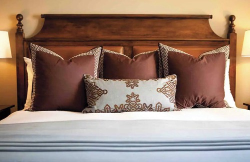 Vail Resort | Luxury Vail Village 3-BR Residence - MLK & President’s Day Weeks - 2026