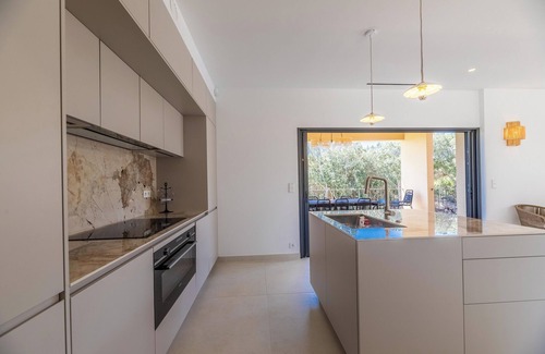 Pianotolli-Caldarello Villa | Luxury villa 600m from the beach, in the heart of the maquis. Heated swimming pool