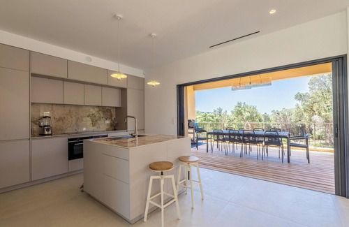 Pianotolli-Caldarello Villa | Luxury villa 600m from the beach, in the heart of the maquis. Heated swimming pool