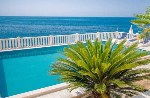 Utjeha Apartment | Luxury Villa Alena