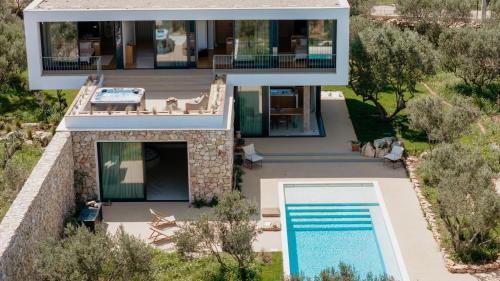 Gornje Selo Villa | Luxury Villa Authentic heated pool sea view