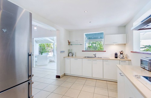 Saint-Francois Villa | LUXURY VILLA CHAMPAGNE 9 people between the lagoon with its beach and the golf course