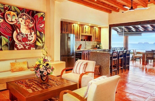Ixtapa - Zihuatanejo House | Luxury Villa con Alberca Privada en Las Palmas