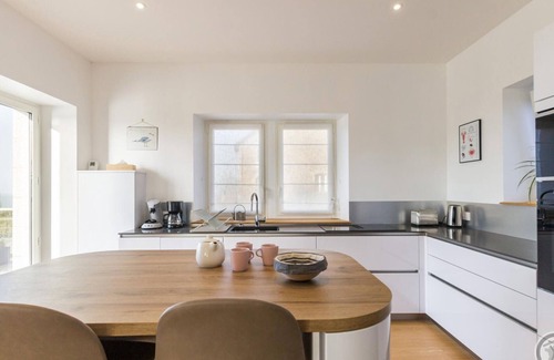 Carolles Cottage | Luxury Villa in Carolles, sea view, 4 bedrooms