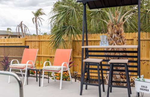 Englewood South Villa | ❤️️Luxury Villa in Englewood, Private Pool 😎, Game Room, 6 mins to Beaches