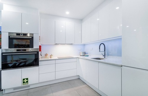 Lagos City Center Ski Chalet | Luxury Villa in Lagos Downtown | Terrace | WIFI