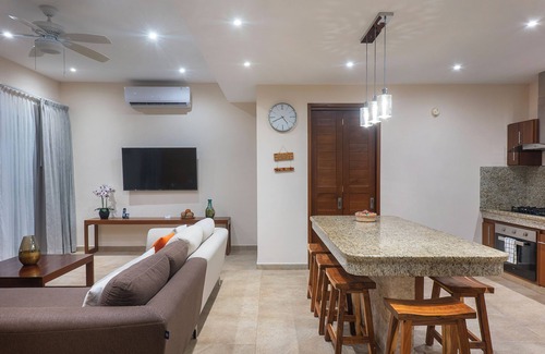 La Veleta Villa | Luxury villa in Tulum with pool, fit 20ppl -10min from the beach!