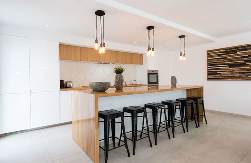 Quiberon Ski Chalet | Luxury Villa Kuda, next to the beach