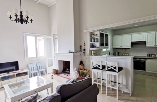 Anissaras Apartment | Luxury Villa near Anissaras amazing view 5 min from sea