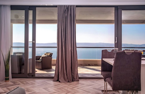 Stanici Villa | Luxury Villa POCRNJA with private heated pool, jacuzzi, sauna and pool table